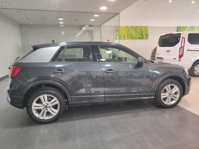 Usado Audi Q2 Advanced Plus 116 CV (85 kW) 2023 Gris / plata SUV