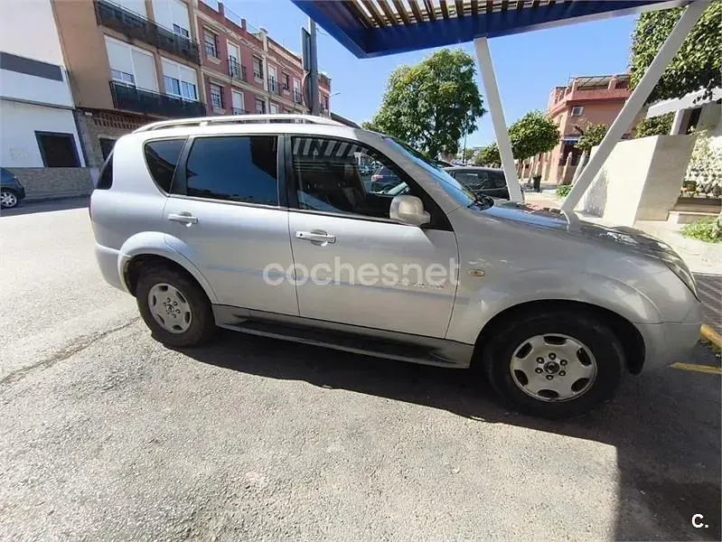 Usado SsangYong Rexton 165 CV (121 kW) 2005 Gris / plata SUV