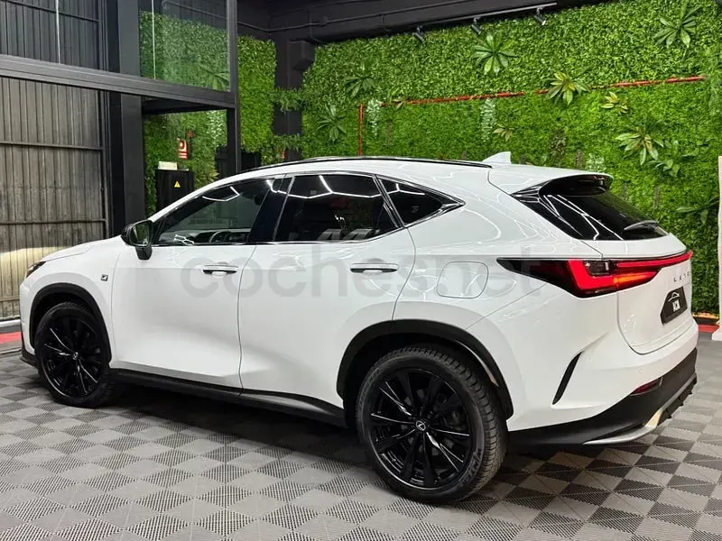 Usado Lexus NX450h+ Sport Line 306 CV (225 kW) 2022 Blanco SUV