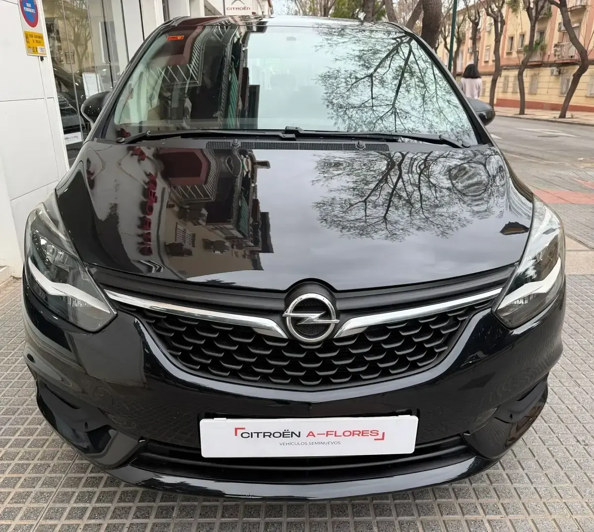 Usado Opel Zafira Excellence 134 HP (98 kW) 2017 Preto Monovolume