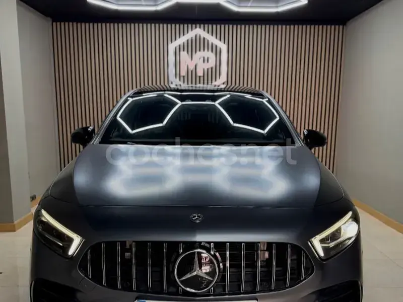Usado Mercedes A35 AMG 306 CV (225 kW) 2020 Gris / plata Berlina