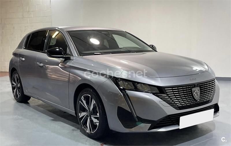 Usado Peugeot 308 Allure 130 CV (95 kW) 2022 Gris / plata Berlina