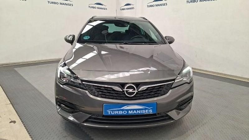 Usado Opel Astra Ultimate 145 CV (106 kW) 2021 Gris / plata Familiar