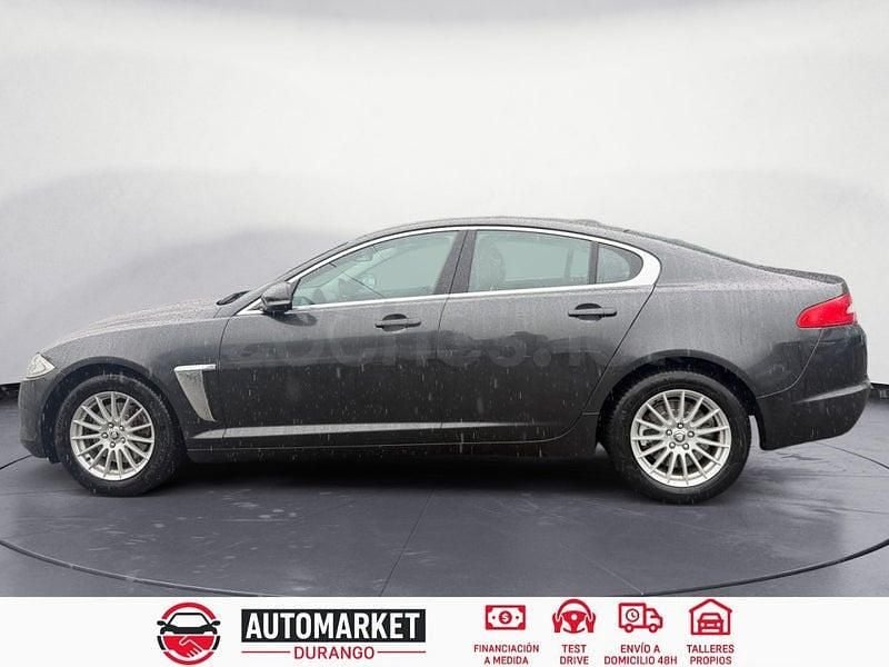 Usado Jaguar XF Premium Luxury 190 CV (139 kW) 2012 Negro Berlina