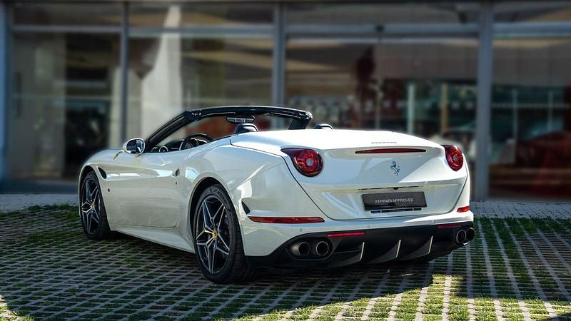 Usado Ferrari California 560 CV (411 kW) 2014 Blanco Descapotable