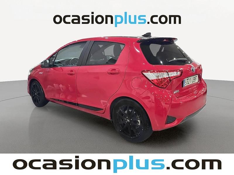 Usado Toyota Yaris Hybrid Sport 100 CV (73 kW) 2019 Rojo Berlina