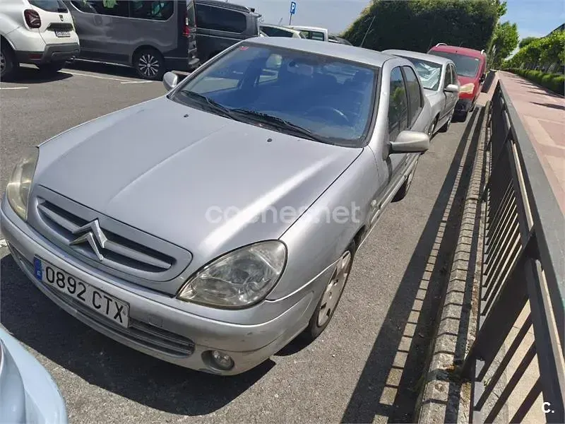 Usado Citroën Xsara 110 CV (80 kW) 2004 Gris / plata Familiar