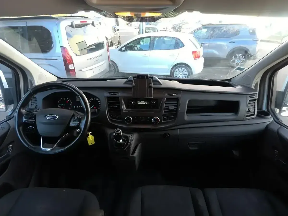 Usado Ford Transit Custom Nugget 130 CV (95 kW) 2022 Blanco Berlina