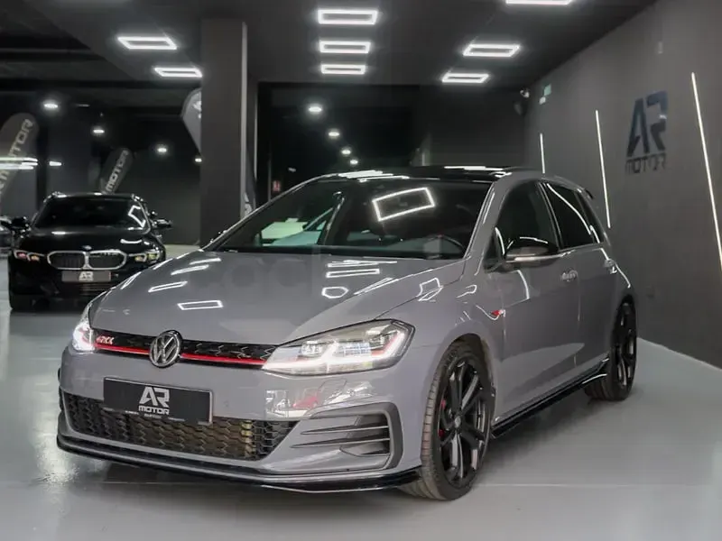 Usado VW Golf VII GTI 290 CV (213 kW) 2020 Gris / plata Berlina