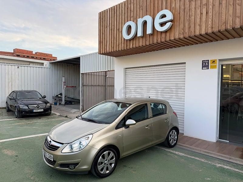 Usado Opel Corsa Cosmo 90 HP (66 kW) 2009 Bege Citadino