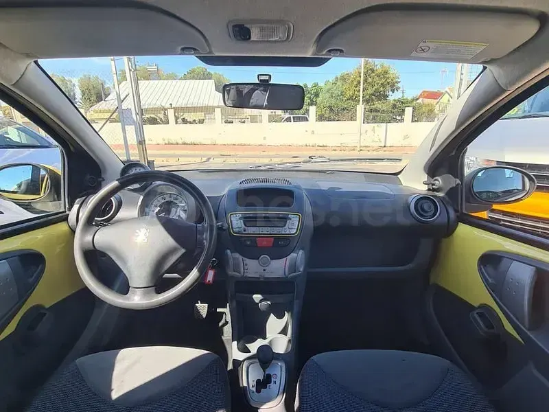 Usado Peugeot 107 68 CV (50 kW) 2006 Amarillo Utilitario
