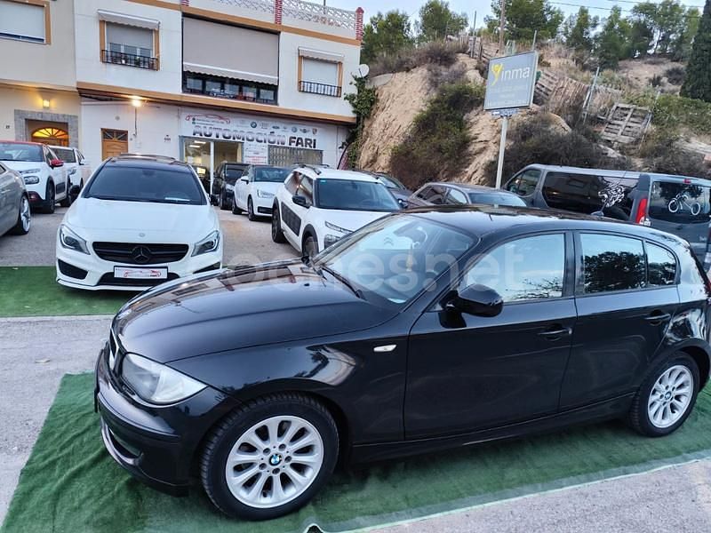 Negro Usado 2011 BMW 118 Sport Line Utilitario | 7800 € (Precio justo) - Imagen 1/4