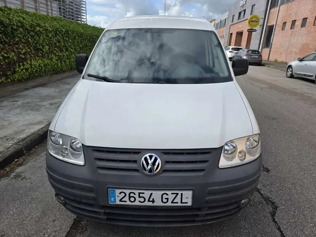 Usado VW Caddy 105 CV (77 kW) 2010 Blanco Monovolumen