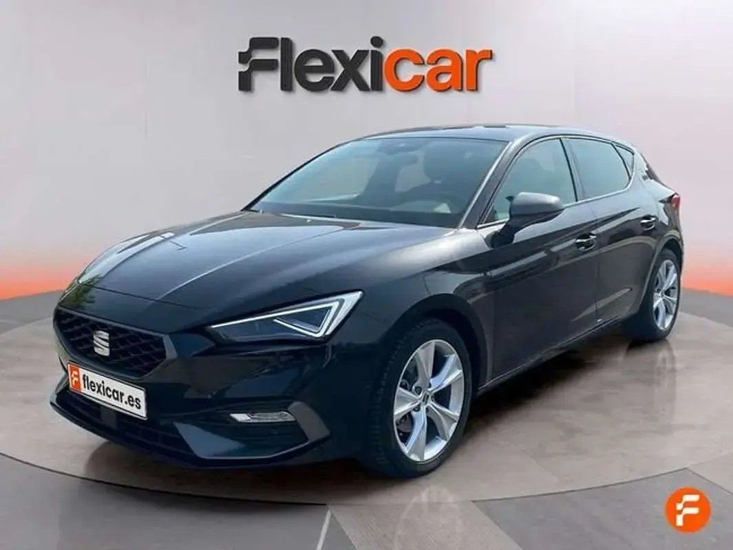 Usado Seat Leon FR 116 CV (85 kW) 2025 Negro Utilitario