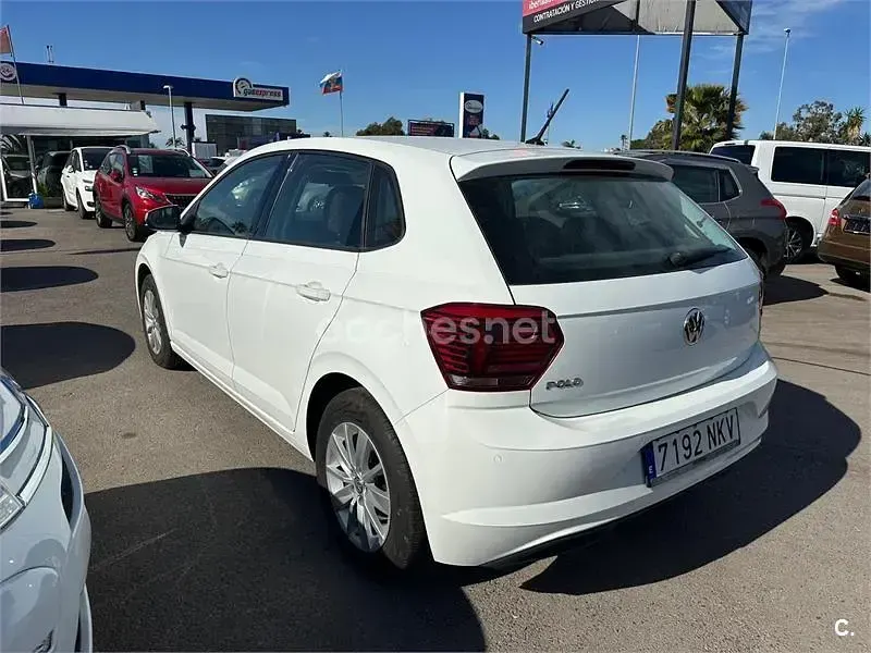 Usado VW Polo Edition 80 CV (58 kW) 2020 Blanco Utilitario