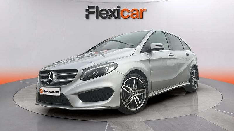 Usado Mercedes B200 139 CV (102 kW) 2018 Gris Monovolumen