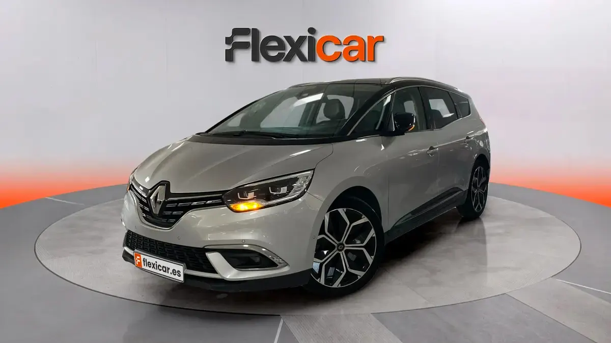 Usado Renault Grand Scénic Zen 140 CV (102 kW) 2021 Gris Monovolumen