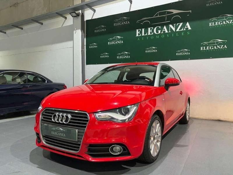Usado Audi A1 Attraction 90 CV (66 kW) 2012 Rojo Utilitario