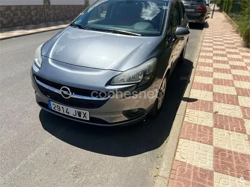 Usado Opel Corsa Expression 90 CV (66 kW) 2017 Gris / plata Utilitario