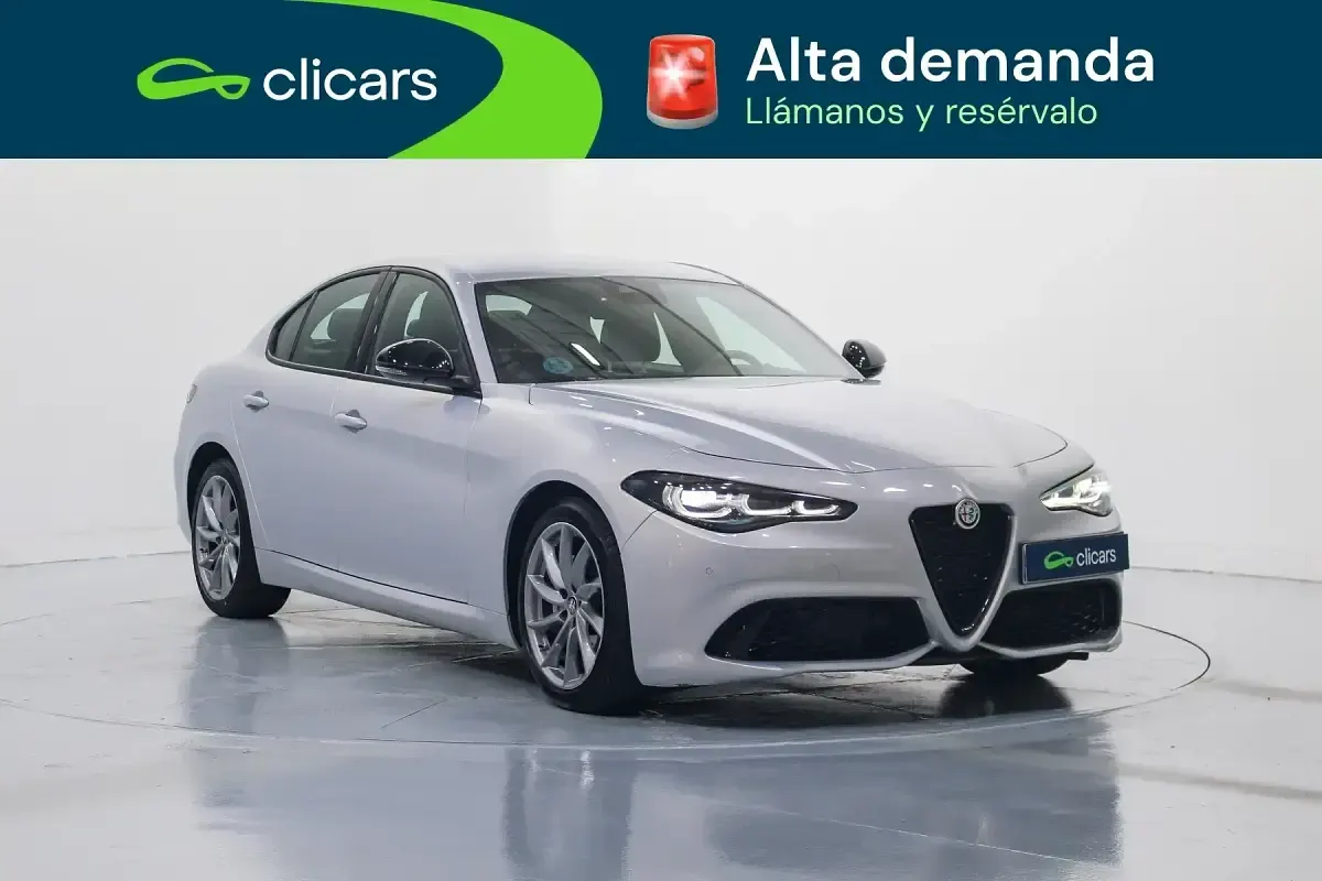 Usado Alfa Romeo Giulia Sprint 160 CV (117 kW) 2023 Gris Berlina