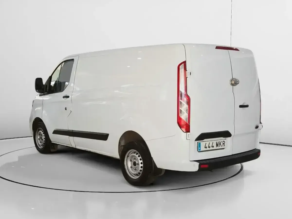 Usado Ford Transit Custom Trend 131 CV (96 kW) 2023 Blanco Berlina