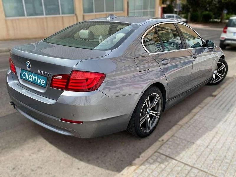 Usado BMW 520 184 CV (135 kW) 2010 Gris Berlina