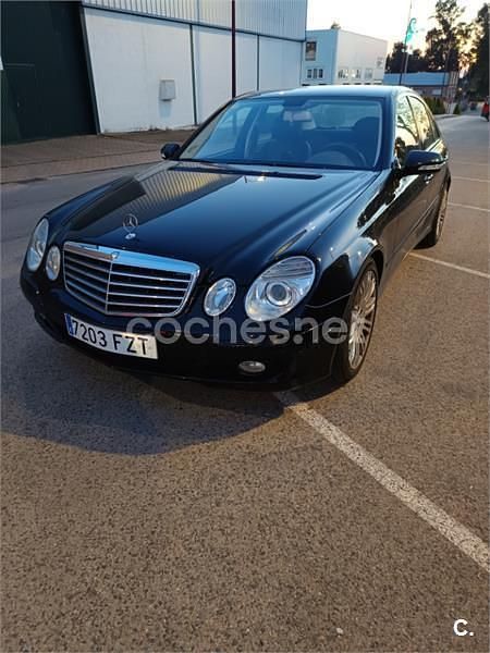 Usado Mercedes E220 Avantgarde 170 CV (125 kW) 2008 Negro Berlina