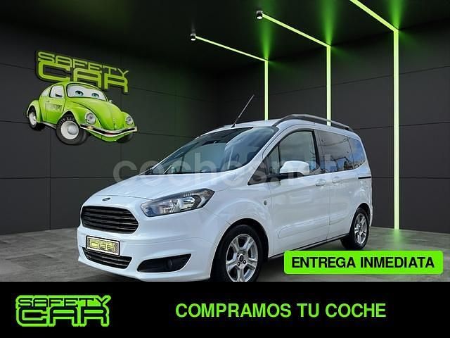 Blanco Usado 2018 Ford Tourneo Courier Trend Monovolumen | 13.999 € (Caro) - Imagen 1/4