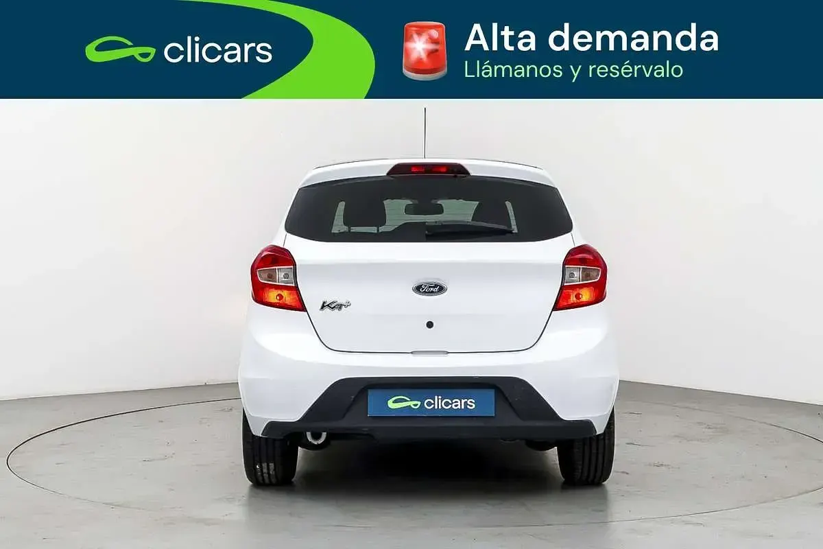 Usado Ford Ka Plus Ultimate 86 CV (63 kW) 2018 Blanco Utilitario
