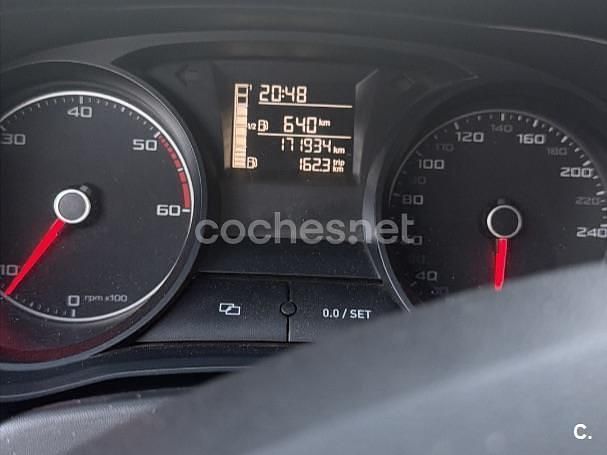 Usado Seat Ibiza I-Tech 105 CV (77 kW) 2014 Gris / plata Berlina
