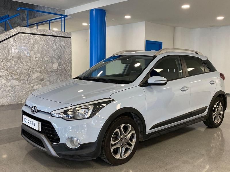 Champion blue/phantom black (metalizado) Usado 2021 Hyundai i20 Active Berlina | 13.790 € (Precio justo) - Imagen 1/4