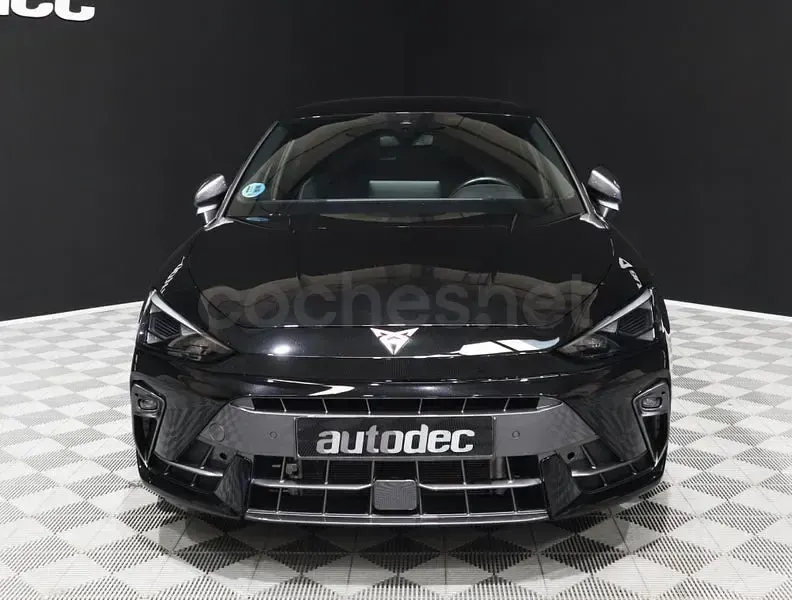 Usado Cupra Leon 150 CV (110 kW) 2025 Negro Berlina