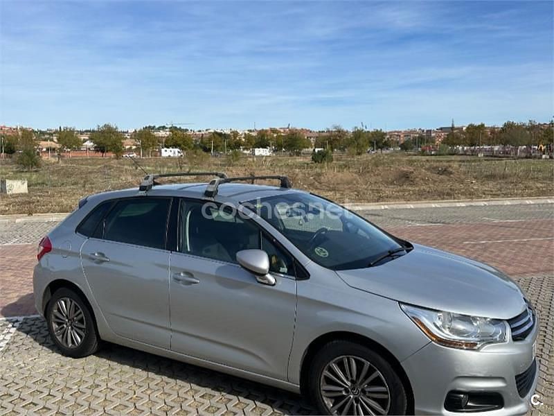 Usado Citroën C4 92 CV (67 kW) 2011 Gris / plata Berlina