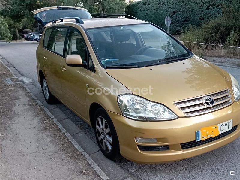 Naranja Usado 2004 Toyota Avensis Verso Sol Monovolumen | 4800 € - Imagen 1/4