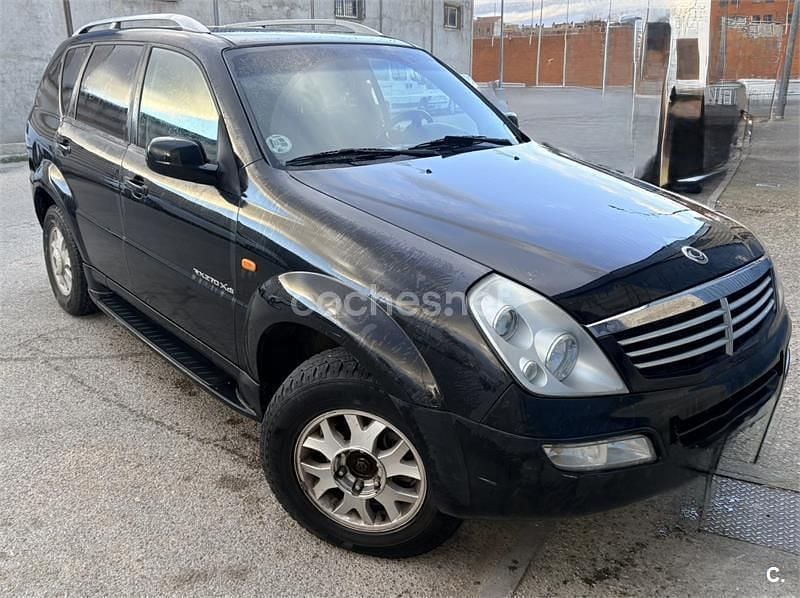 Usado Ssangyong (KGM) Rexton Limited 186 CV (136 kW) 2006 Negro SUV