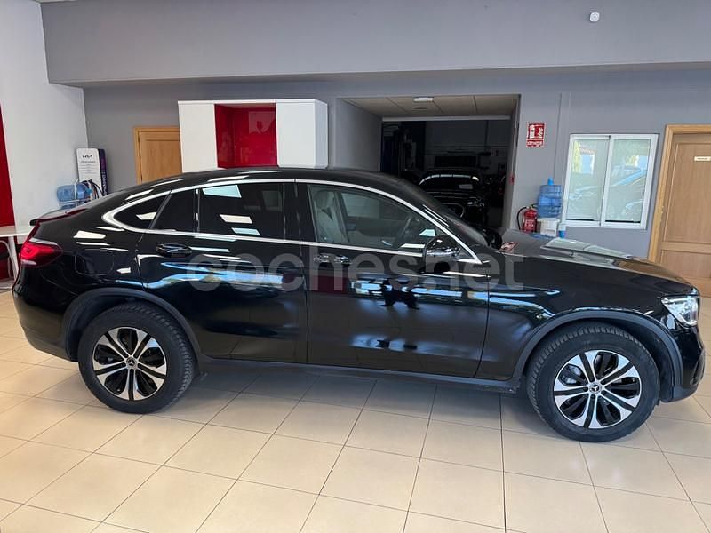 Usado Mercedes GLC300e 320 CV (235 kW) 2021 Negro SUV