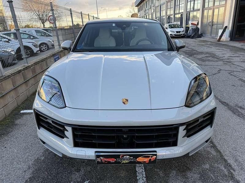 Usado Porsche Cayenne 470 CV (345 kW) 2023 Gris / plata SUV