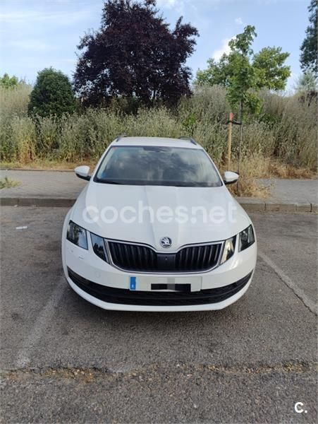 Blanco Usado 2019 Skoda Octavia Familiar | 11.500 € - Imagen 1/4