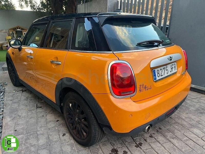 Usado Mini Cooper D 116 CV (85 kW) 2015 Amarillo Utilitario