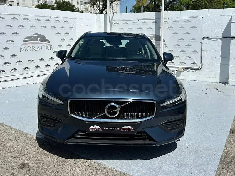 Begagnad Volvo V60 Business Edition 190 HK (139 kW) 2020 Blå Kombi