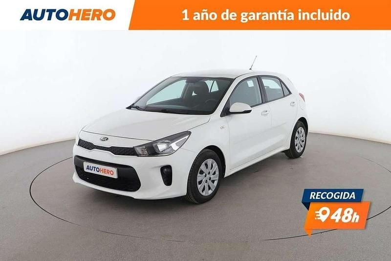 Blanco Usado 2017 Kia Rio Berlina | 9399 € (Precio justo) - Imagen 1/3