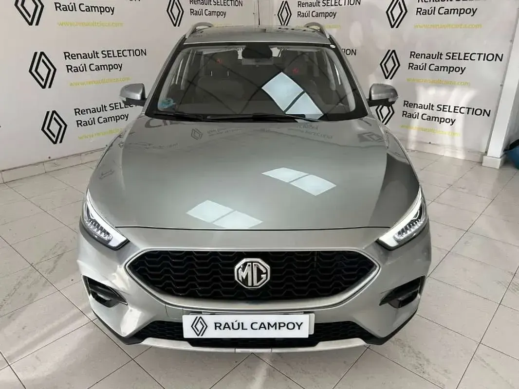 Usado MG ZS Comfort 106 CV (77 kW) 2023 Gris SUV