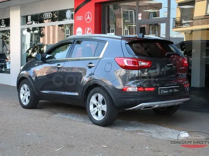 Usado Kia Sportage 115 CV (84 kW) 2011 Gris / plata SUV
