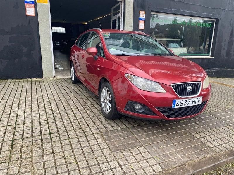 Usado Seat Ibiza ST Sport 105 CV (77 kW) 2012 Granate Familiar