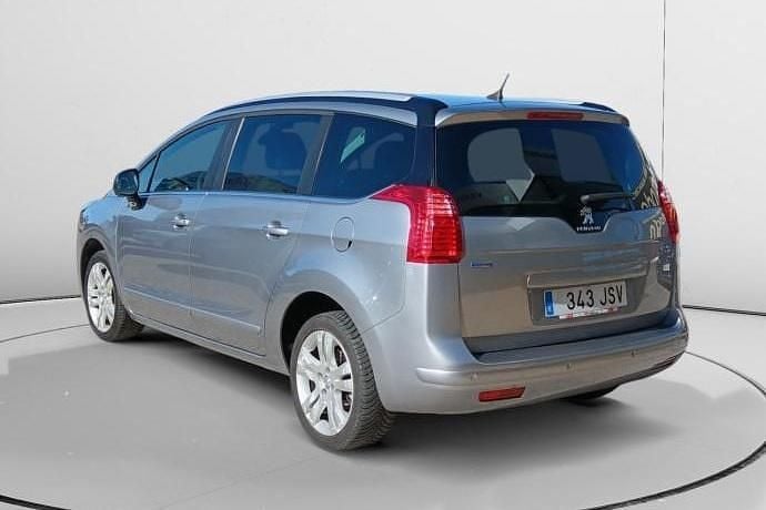 Usado Peugeot 5008 Allure 131 CV (96 kW) 2016 Monovolumen