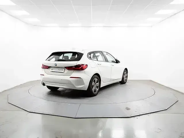Usado BMW 116 116 CV (85 kW) 2021 Blanco Utilitario