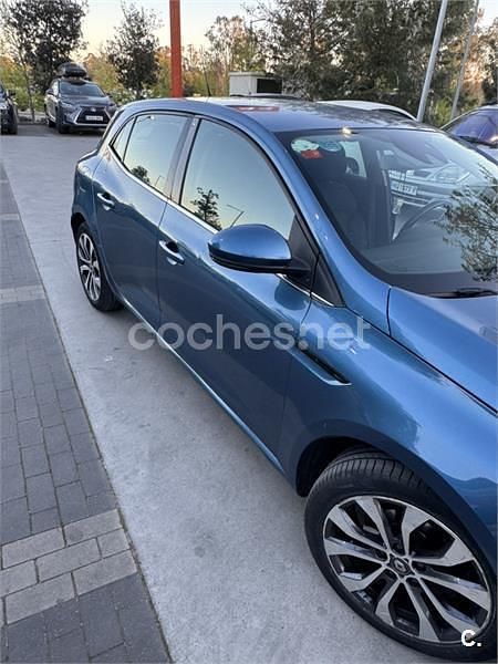 Usado Renault Mégane IV Zen 110 CV (80 kW) 2017 Azul Berlina