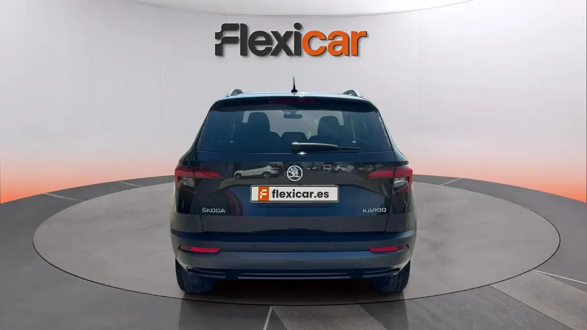 Usado Skoda Karoq Style 150 CV (110 kW) 2018 Negro SUV