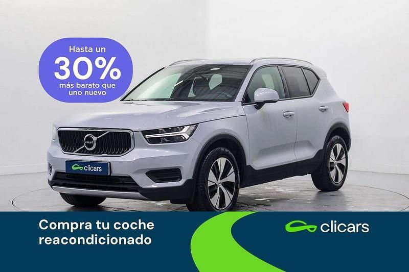 Usado Volvo XC40 Momentum 197 CV (144 kW) 2021 Plateado SUV