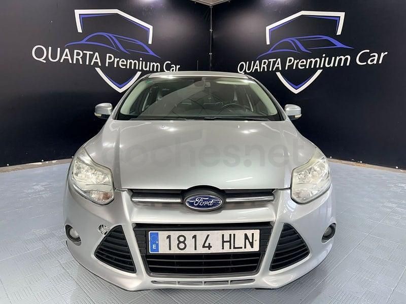Usado Ford Focus Titanium 109 CV (80 kW) 2012 Gris / plata Berlina